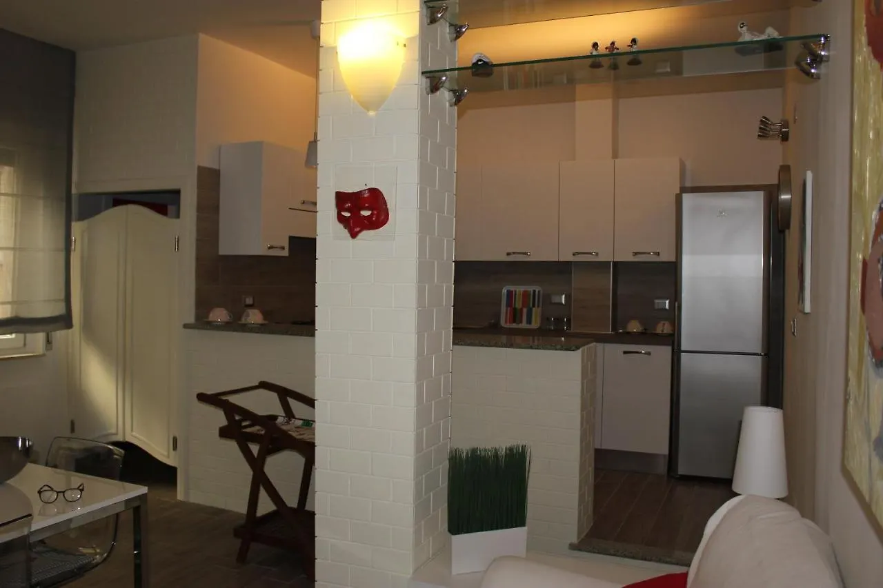 Apartment A Casa E Pepe Lovely Flat In The Heart Of Naples. Italy